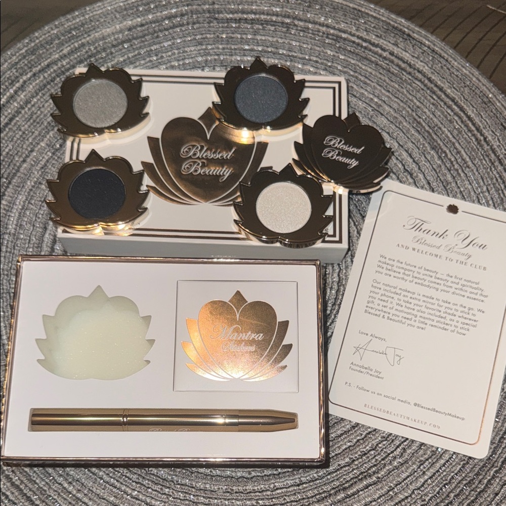 ⭐️$25⭐️Blessed Beauty Makeup Set with Gold Accents 🆕 NIB